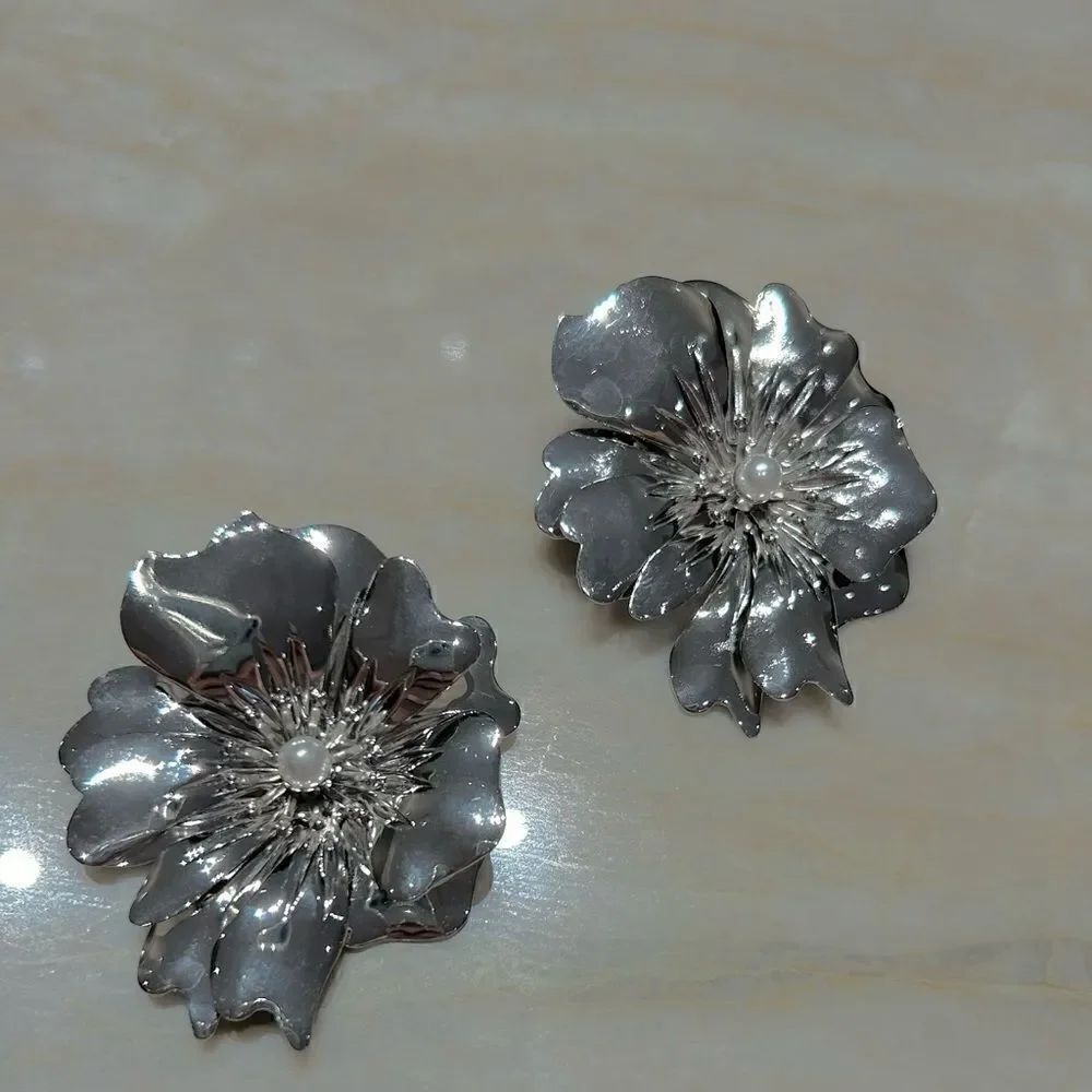 bohemian flower stud earrings A373